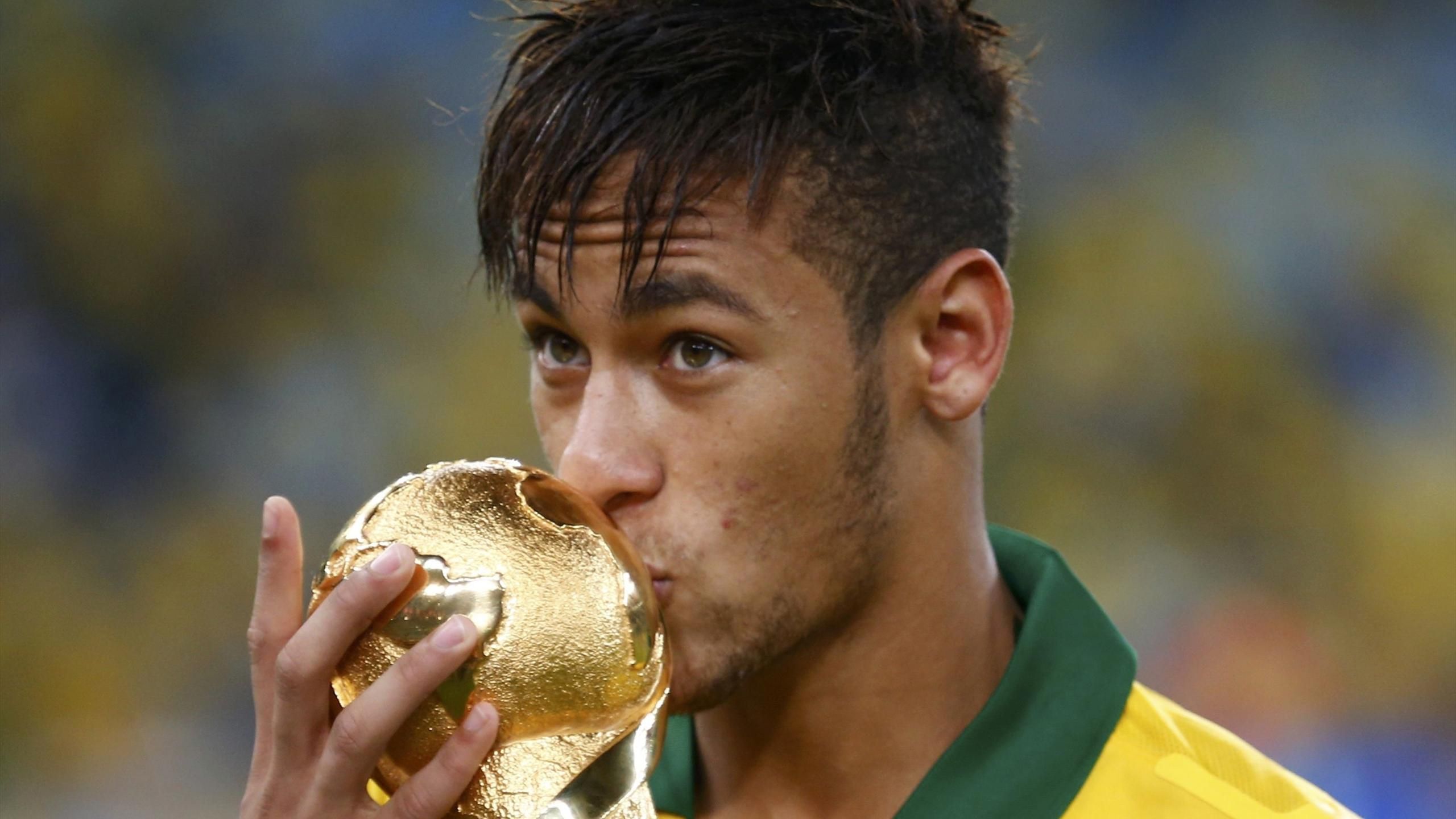 Neymar có bao nhiêu quả bóng vàng trong sự nghiệp sân cỏ? - Vé Bóng Đá Online
