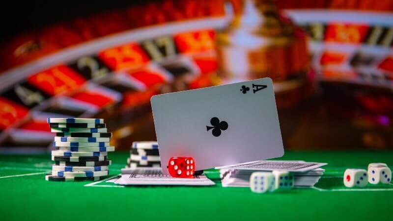 Luật Chơi Poker Cơ Bản ⚡ Mẹo Giúp Bạn Chơi Poker Luôn May Mắn