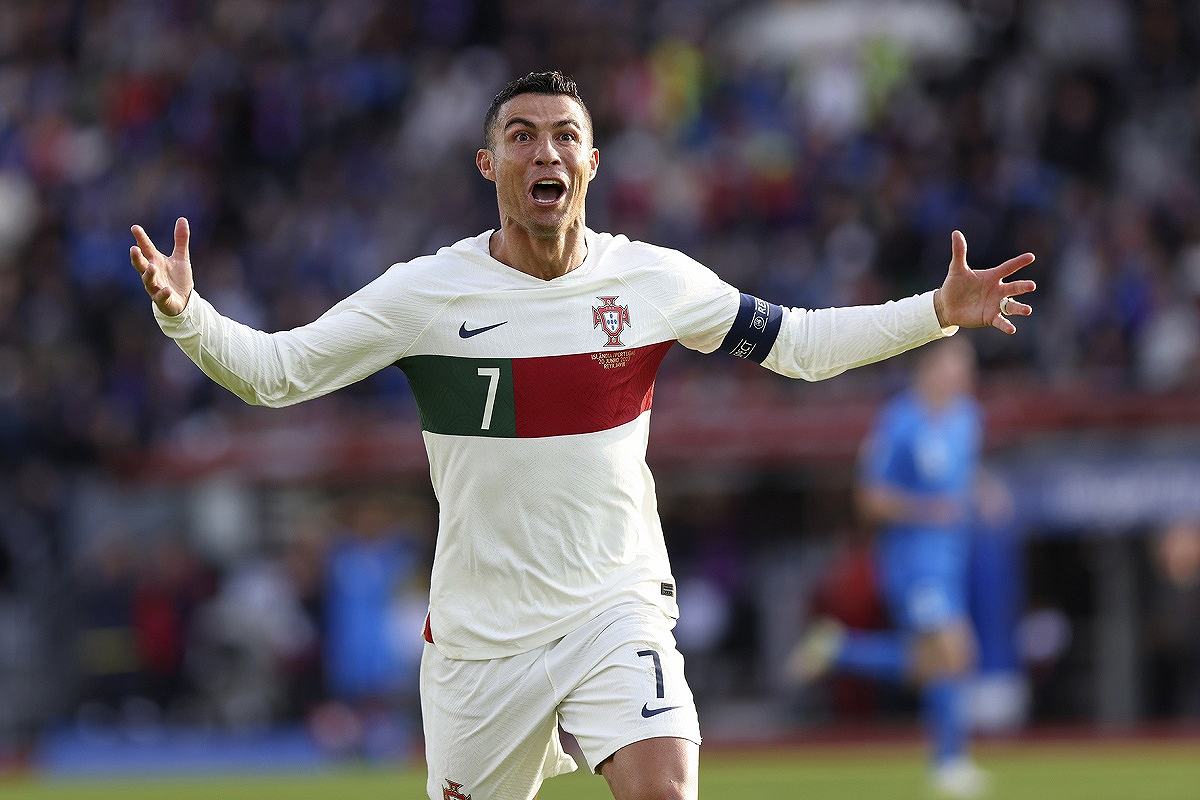 Cristiano Ronaldo ghi bàn thắng quyết định trong trận đấu thứ 200 cho Bồ Đào Nha - The Japan News