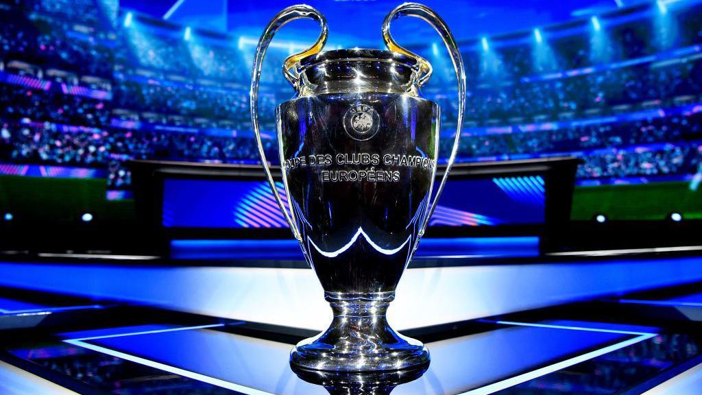 Mọi điều bạn cần biết về lễ bốc thăm Champions League mới - BBC Newsround