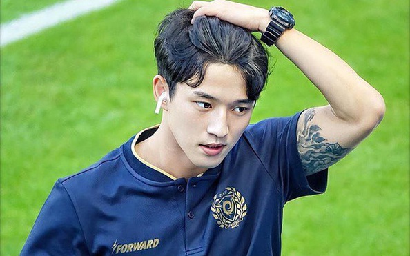 JEONG SEUNG-WON: Tin tức mới nhất Cầu thủ đẹp trai nhất Hàn Quốc và cuộc sống ngột ngạt tại tâm dịch Daegu: Tôi đón sinh nhật một mình, ngày nào cũng vậy Bố mẹ tôi