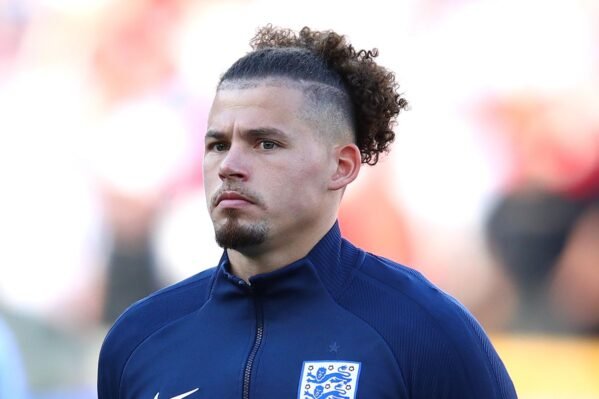 Calvin Phillips: Từ thần đồng Leeds United đến ngôi sao tuyển Anh