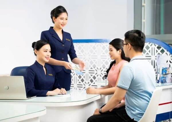 Giao dịch viên - Bật mí 7 điều ứng viên cần biết | CareerViet.vn