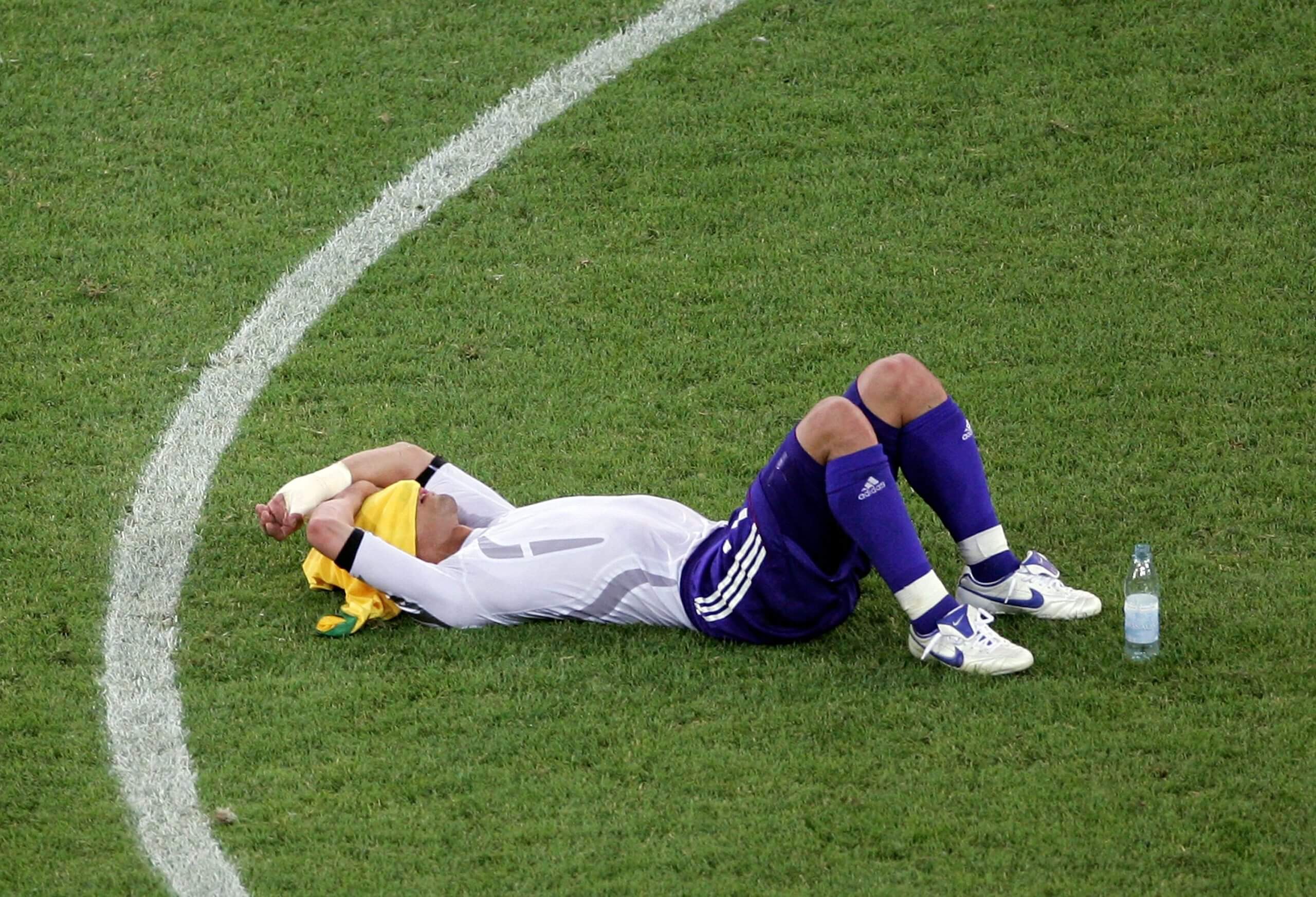 Hidetoshi Nakata: Tôi chưa bao giờ muốn làm cầu thủ bóng đá