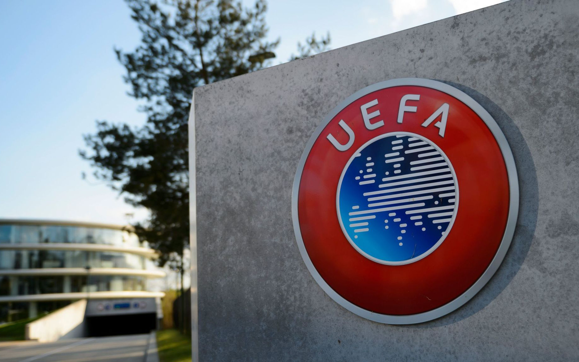 UEFA công bố Luật công bằng tài chính mới