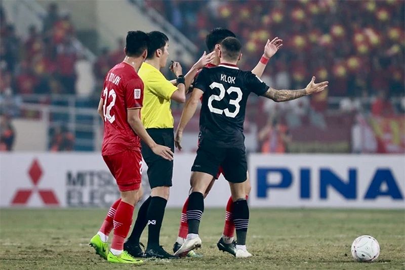 Luật Đá Phạt Nhanh Trong Bóng Đá: Nghệ Thuật Chiếm Lĩnh Lợi Thế Tức Thì