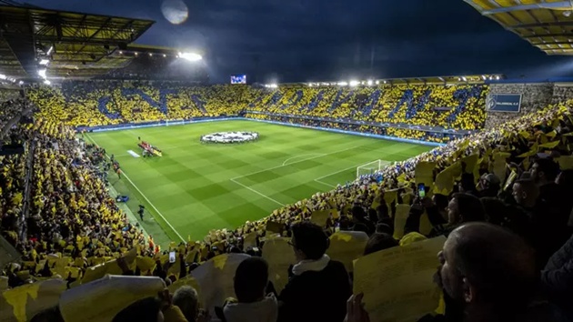 Sân Villarreal trong một trận Champions League