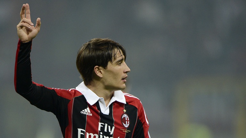 Nhưng nó cũng là những ấn tượng duy nhất trong sự nghiệp cầu thu này Cầu thủ Bojan Krkic - Cái tên được so sánh với Messi