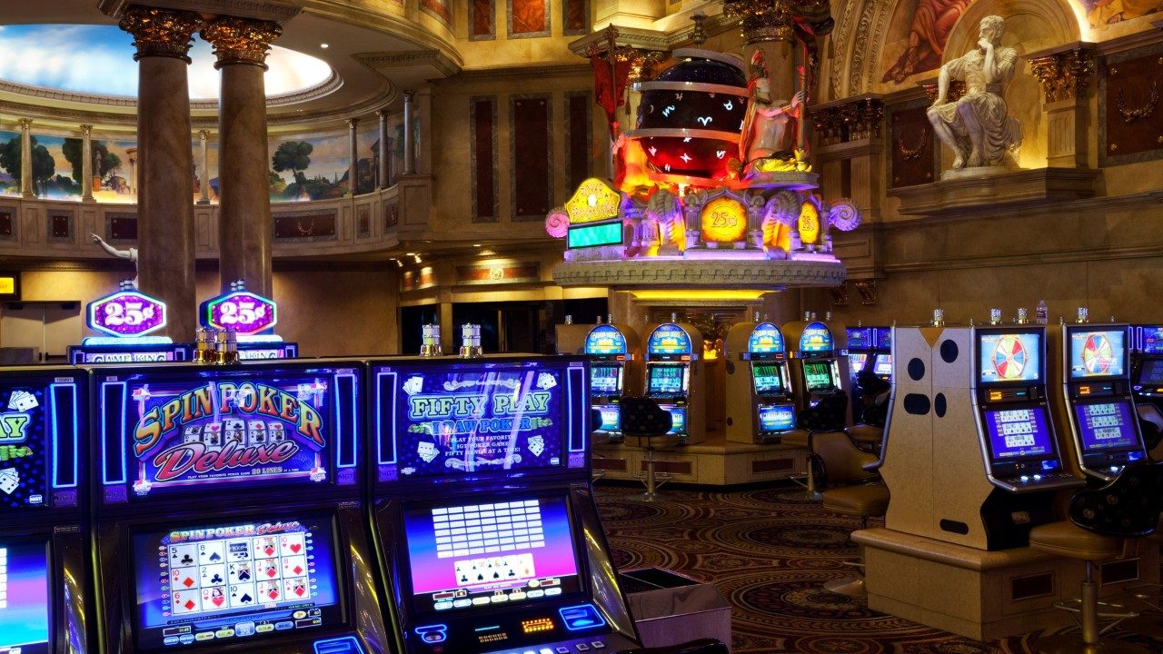 Casino Slots - Caesars Palace Las Vegas
